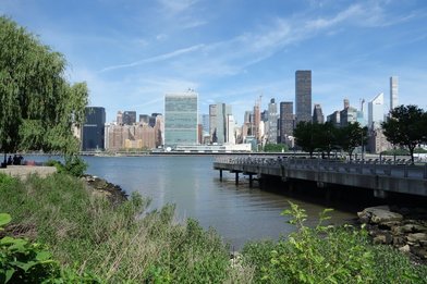 Gantry Plaza State Park - Image 1
